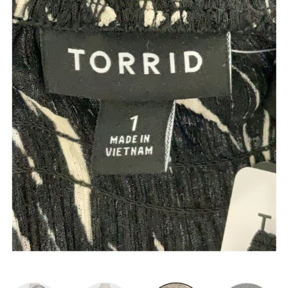 NWT Torrid Black & White Palm Leaf Cap Sleeve Peasant Blouse Size 1X - Picture 6 of 7